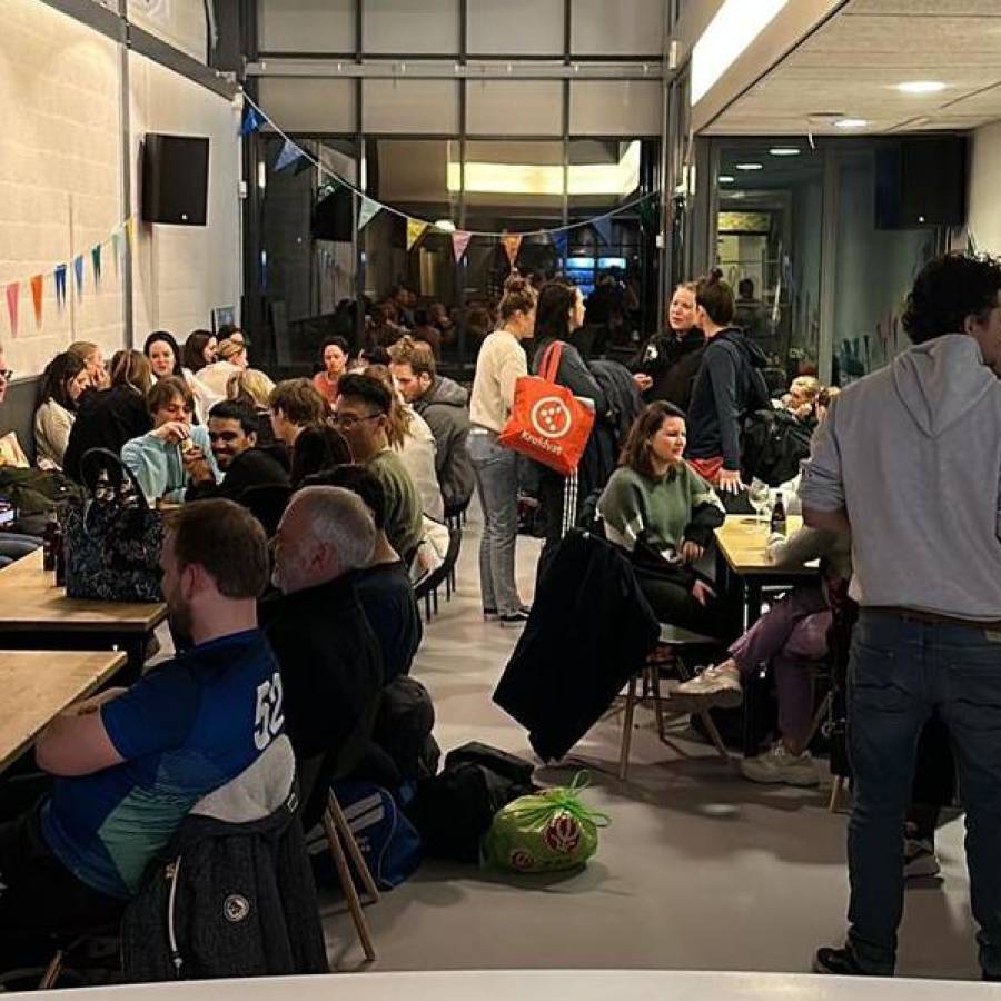 De kantine is sinds dit weekend eindelijk open