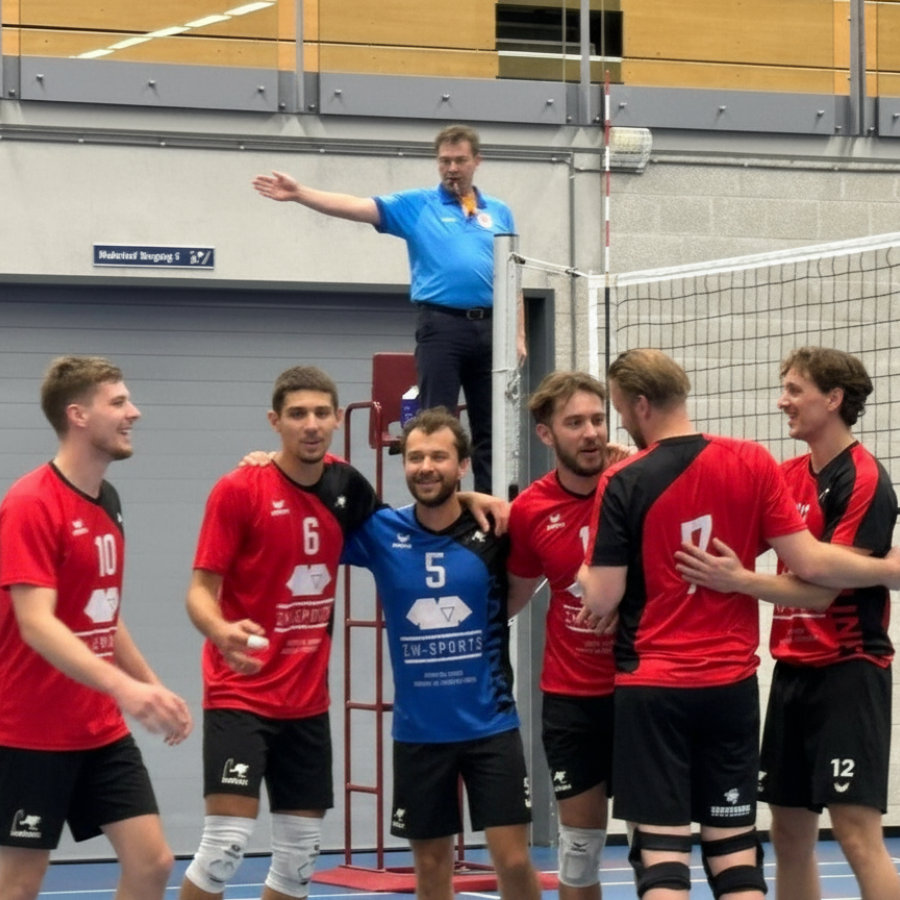 Heren 1 speelt voortreffelijk en steelt de show bij de seizoensopening