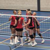 Dames 1 overtuigend naar 4-0 winst in derby tegen Inter Rijswijk