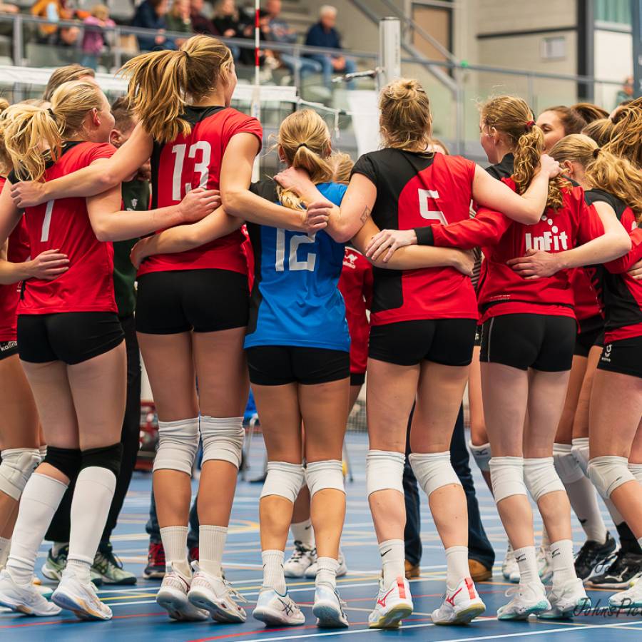 Dames 1 blijft winnen. Ook 4-0 tegen VOLEVO